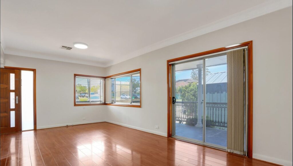 Caroline Street – House